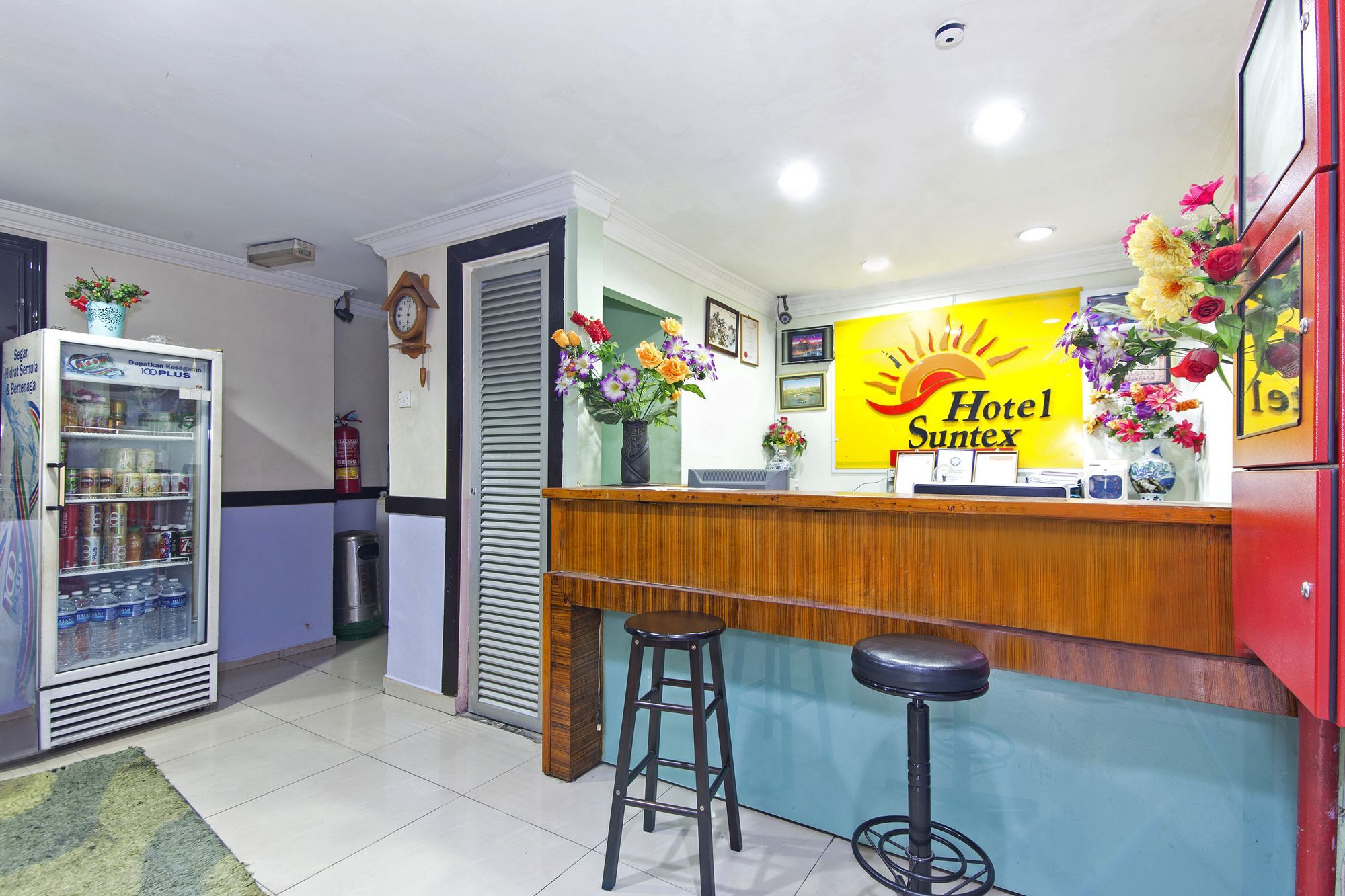 אמפאנג Oyo 329 Suntex Hotel מראה חיצוני תמונה